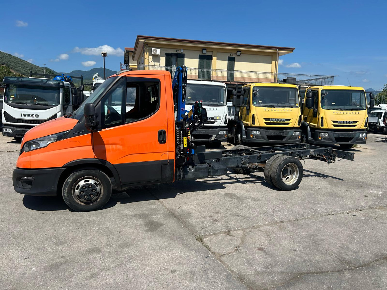 IVECO DAILY 35-140 - Truk derek: gambar 3 IVECO DAILY 35-140 - Truk derek: gambar 3