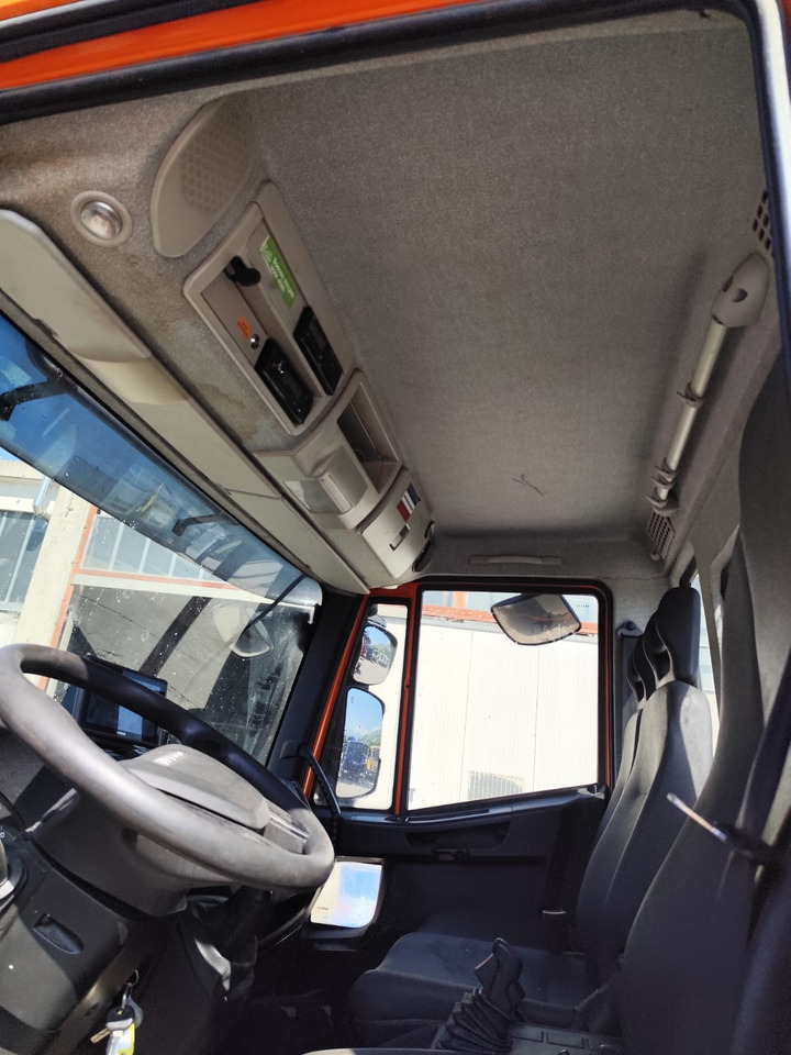 IVECO EUROCARGO 120-190L - Truk sasis: gambar 4 IVECO EUROCARGO 120-190L - Truk sasis: gambar 4