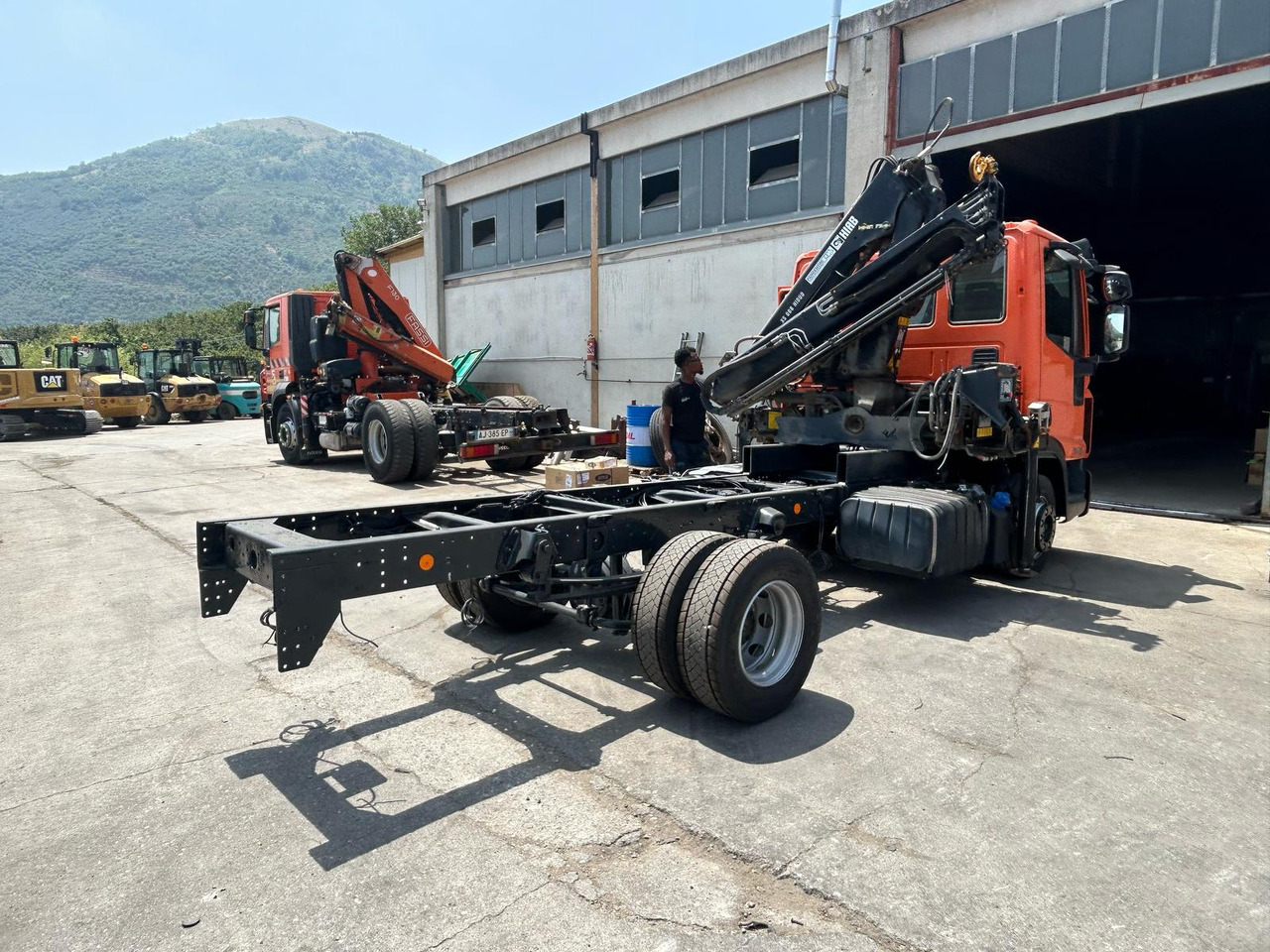 IVECO EUROCARGO 120-190L - Truk derek: gambar 4 IVECO EUROCARGO 120-190L - Truk derek: gambar 4