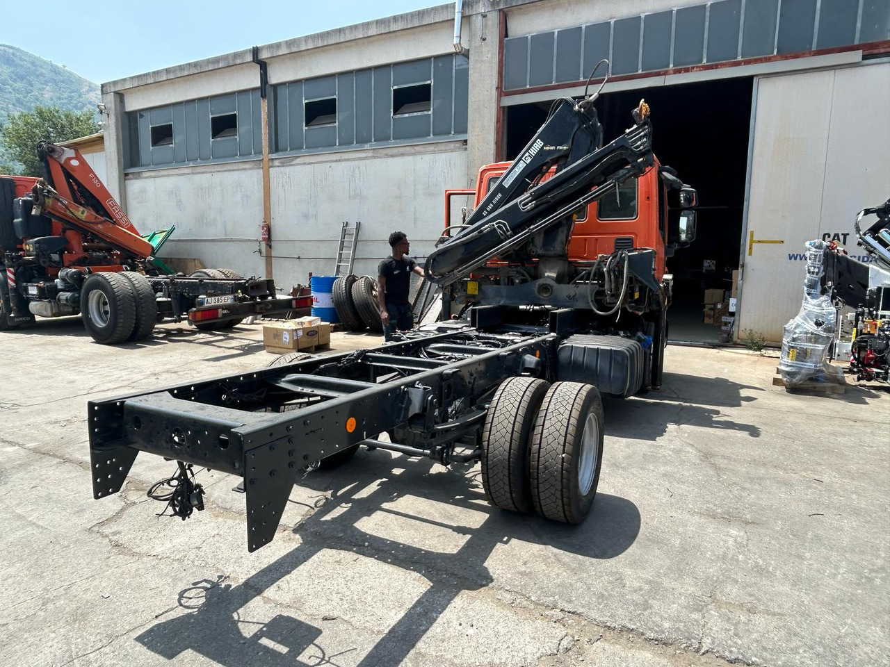 IVECO EUROCARGO 120-190L - Truk derek: gambar 5 IVECO EUROCARGO 120-190L - Truk derek: gambar 5