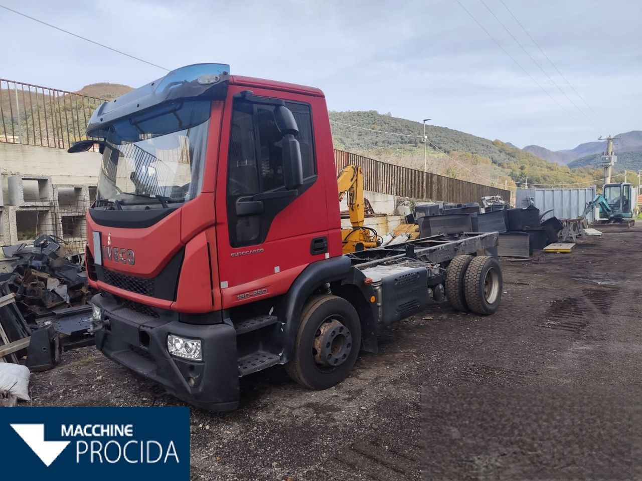 IVECO EUROCARGO 120-250 - Truk sasis: gambar 1 IVECO EUROCARGO 120-250 - Truk sasis: gambar 1