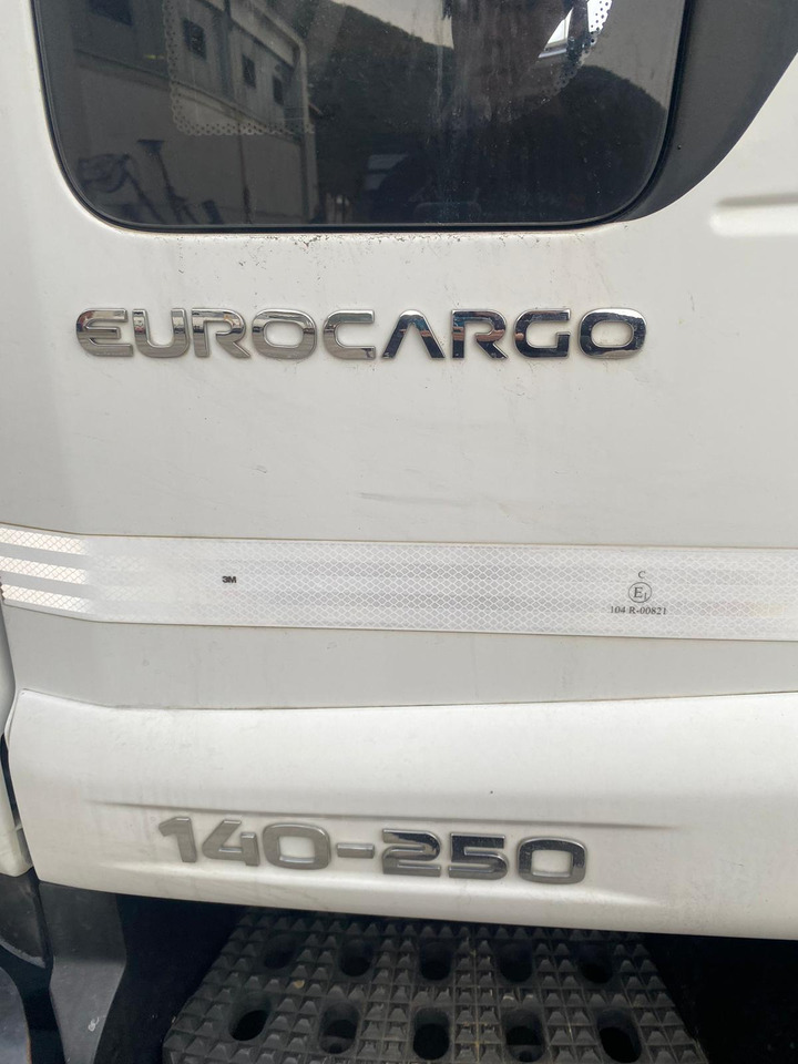 IVECO EUROCARGO 140-250 - Hook lift: gambar 4 IVECO EUROCARGO 140-250 - Hook lift: gambar 4