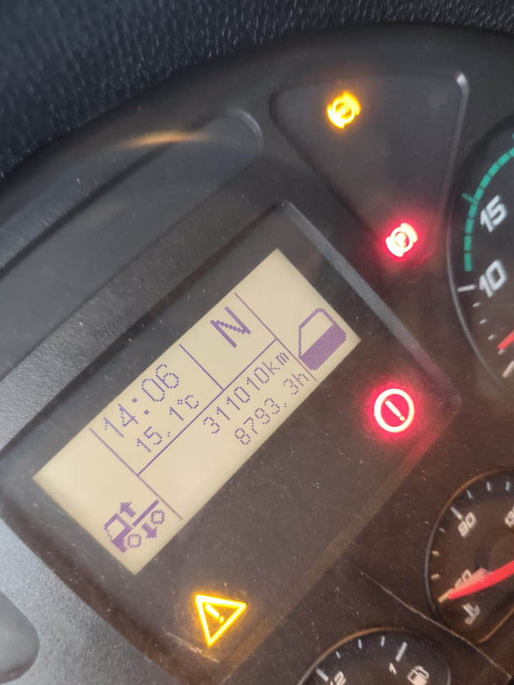 IVECO EUROCARGO 160-280 - Truk derek: gambar 3 IVECO EUROCARGO 160-280 - Truk derek: gambar 3