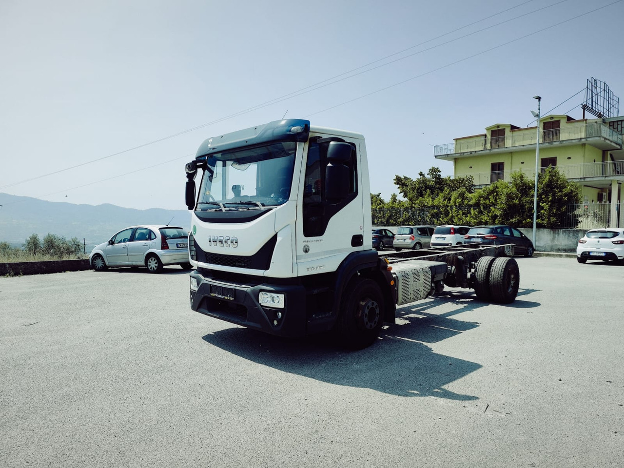 IVECO EUROCARGO 160-280 - Truk sasis, Truk derek: gambar 1 IVECO EUROCARGO 160-280 - Truk sasis, Truk derek: gambar 1