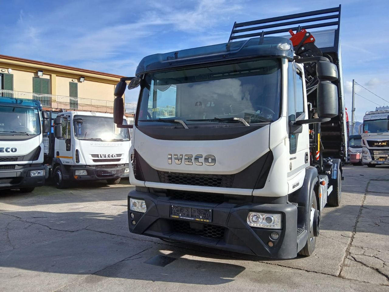 IVECO EUROCARGO 160-280 - Truk derek: gambar 3 IVECO EUROCARGO 160-280 - Truk derek: gambar 3