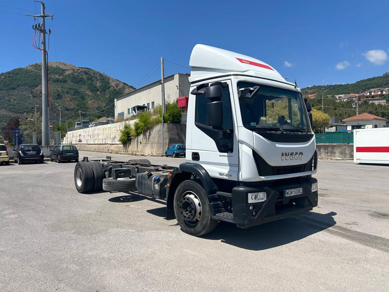 IVECO EUROCARGO 180-250 - Truk sasis, Truk derek: gambar 1 IVECO EUROCARGO 180-250 - Truk sasis, Truk derek: gambar 1