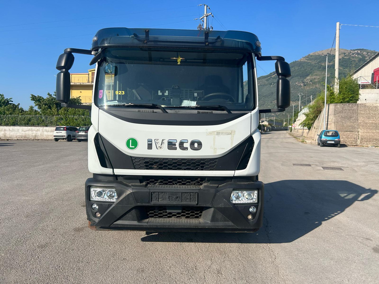 IVECO EUROCARGO 180-320 - Truk sasis: gambar 5 IVECO EUROCARGO 180-320 - Truk sasis: gambar 5