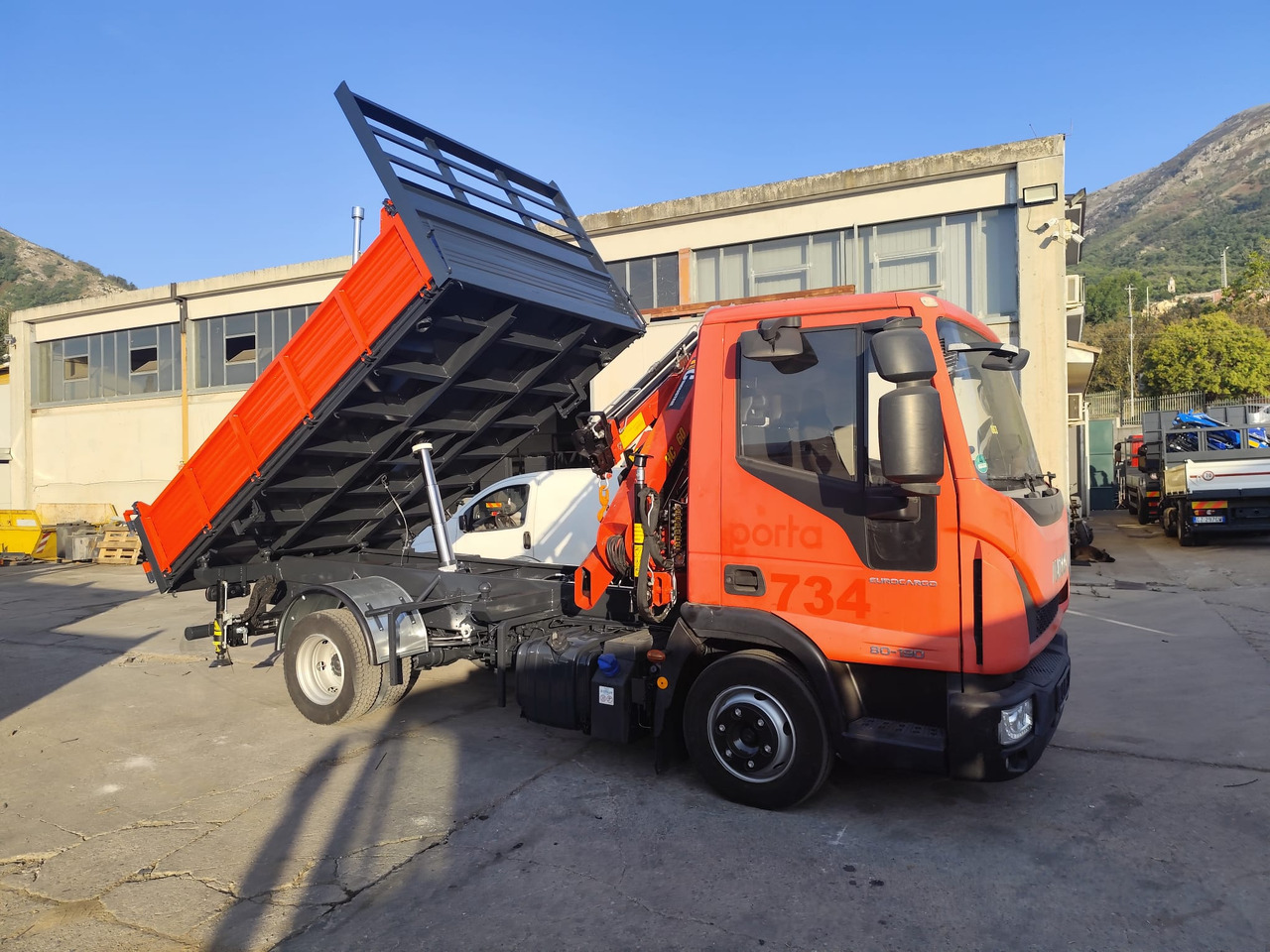 Truk derek IVECO EUROCARGO 80-190: gambar 37