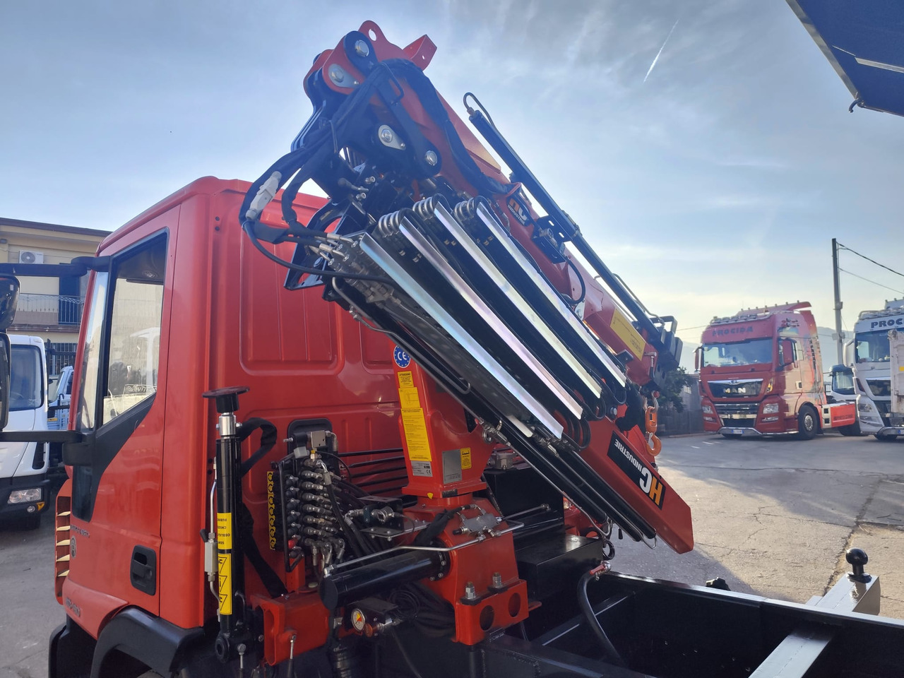 Truk derek IVECO EUROCARGO 80-190: gambar 29