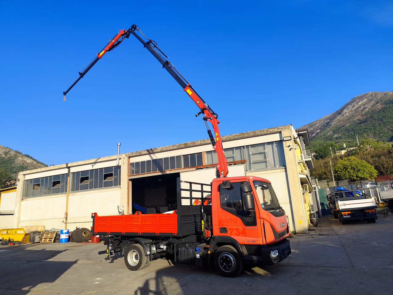 Truk derek IVECO EUROCARGO 80-190: gambar 8