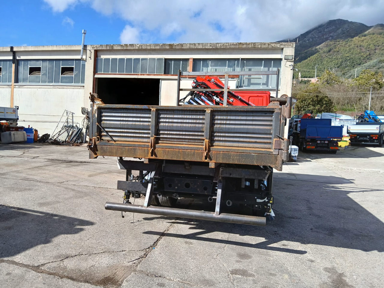 Truk derek IVECO EUROCARGO 80-190: gambar 39