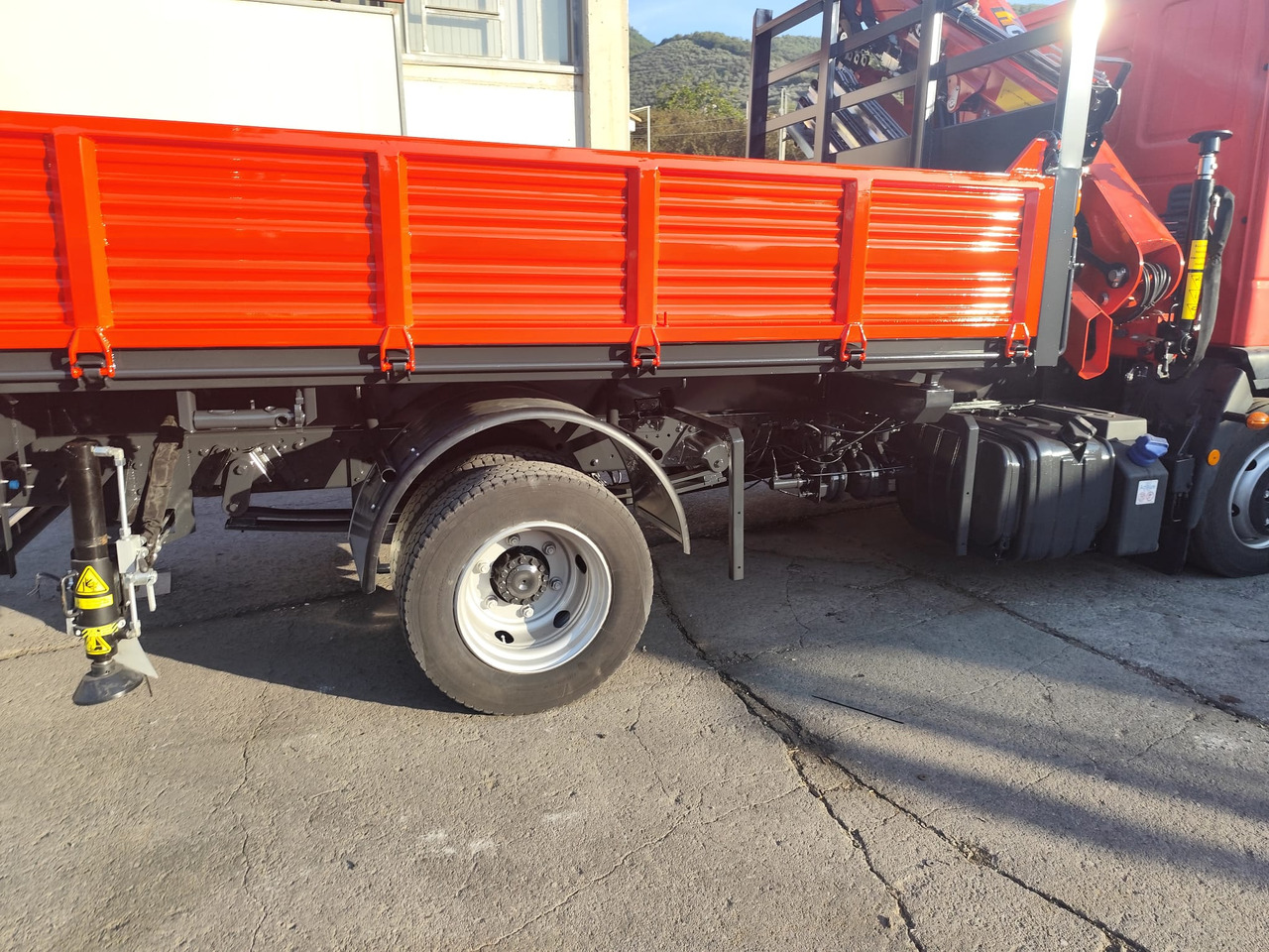 Truk derek IVECO EUROCARGO 80-190: gambar 17