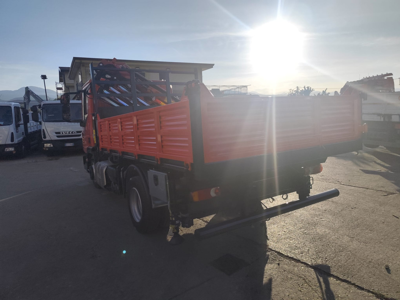 Truk derek IVECO EUROCARGO 80-190: gambar 12