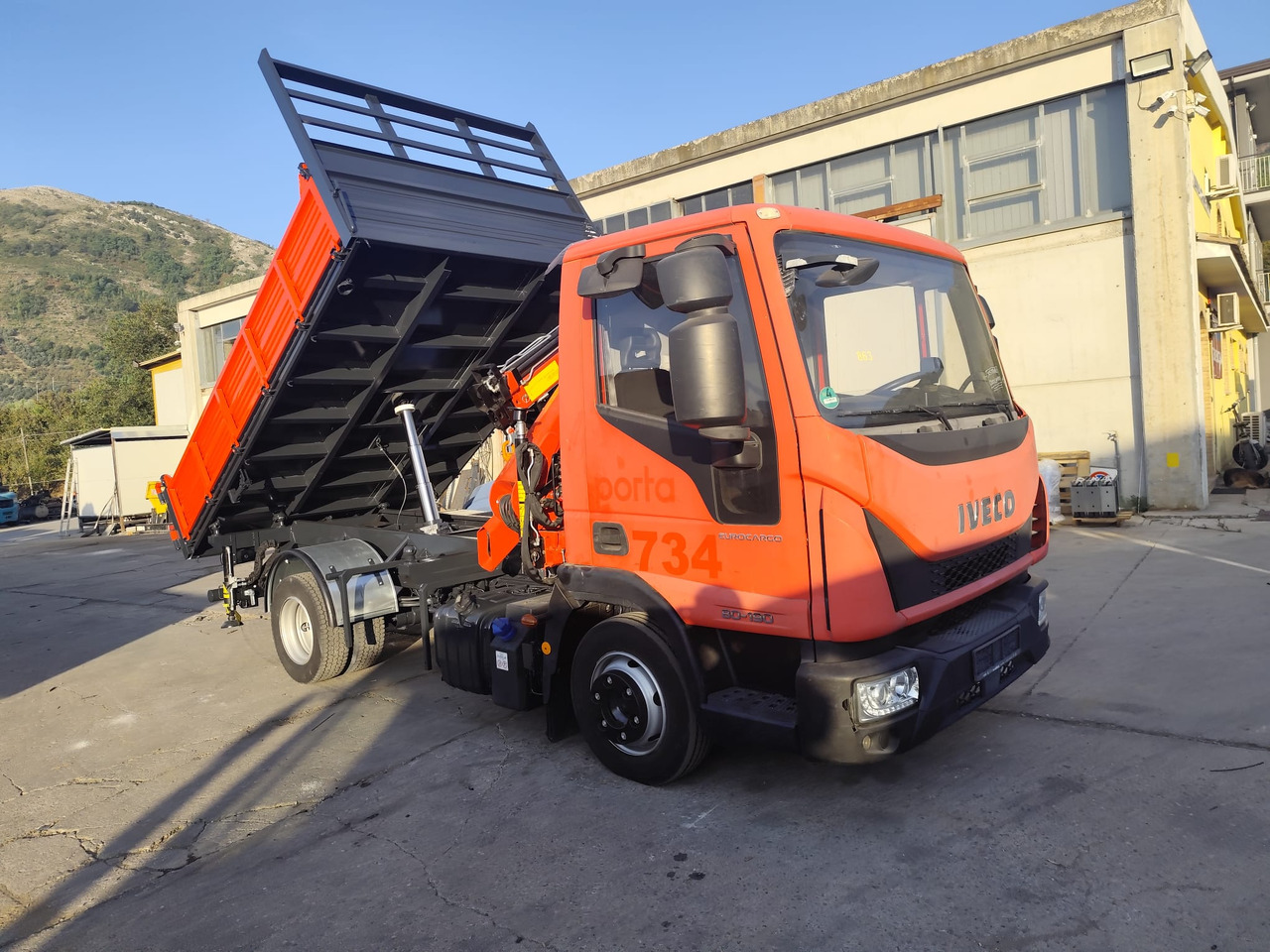 Truk derek IVECO EUROCARGO 80-190: gambar 38