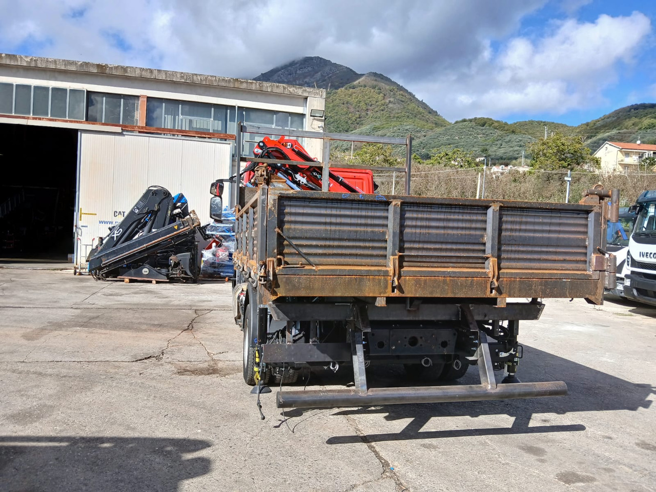 Truk derek IVECO EUROCARGO 80-190: gambar 37