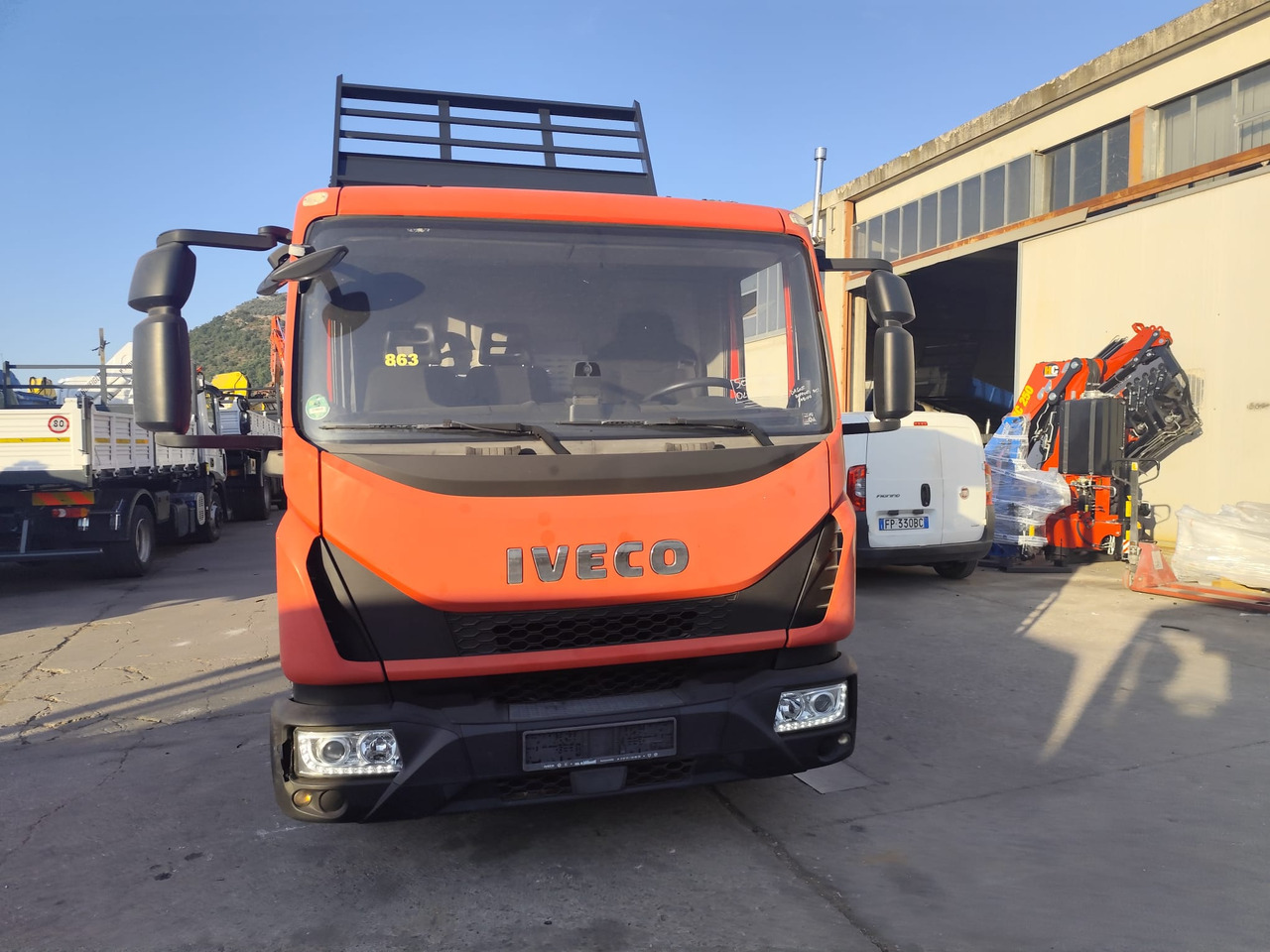 Truk derek IVECO EUROCARGO 80-190: gambar 41