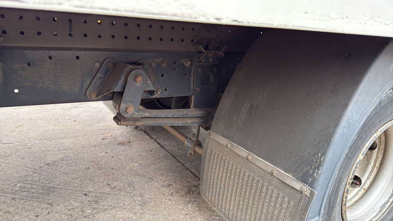 IVECO EUROCARGO 80-190 - Truk sasis: gambar 5 IVECO EUROCARGO 80-190 - Truk sasis: gambar 5