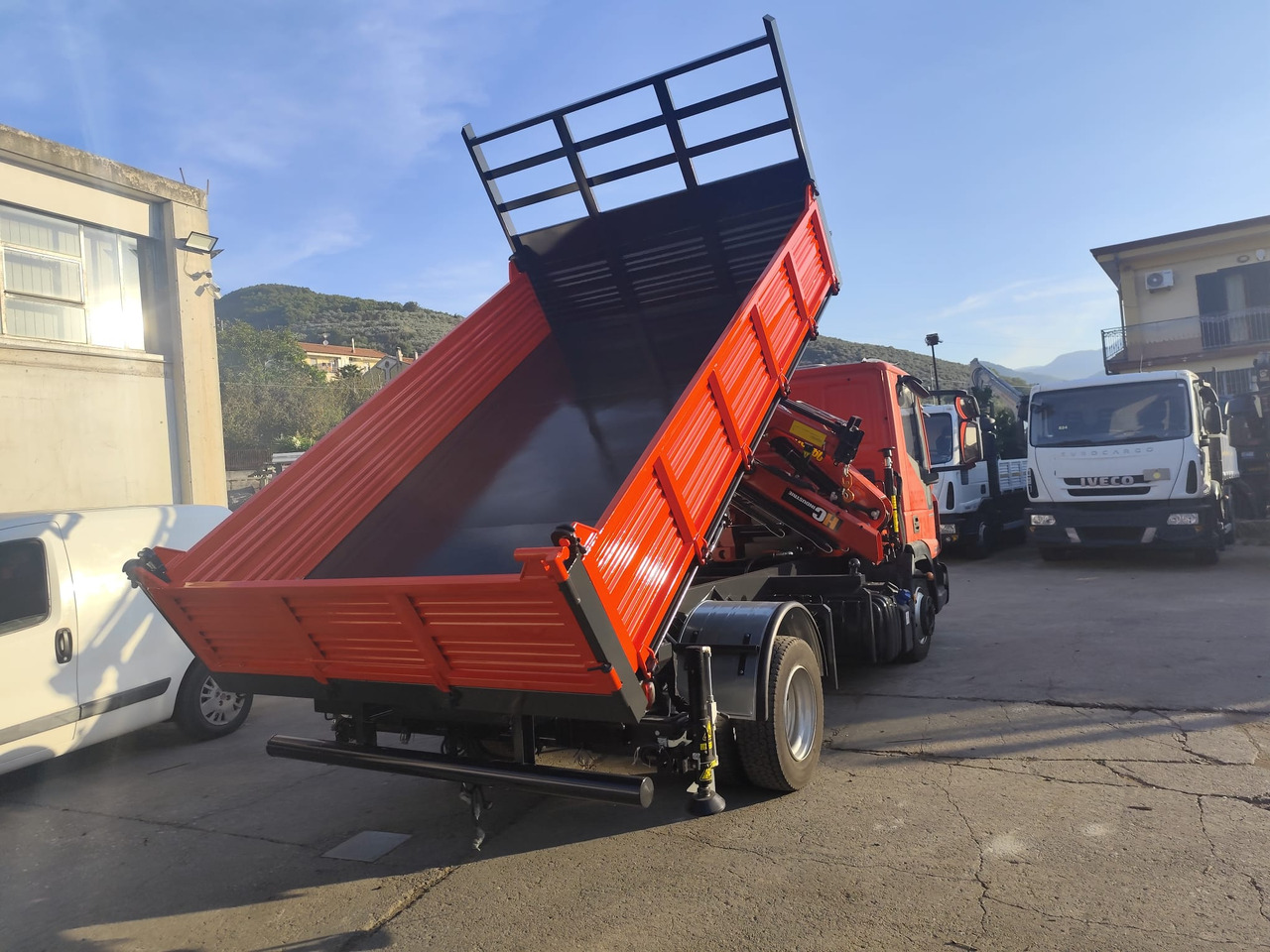Truk derek IVECO EUROCARGO 80-190: gambar 34