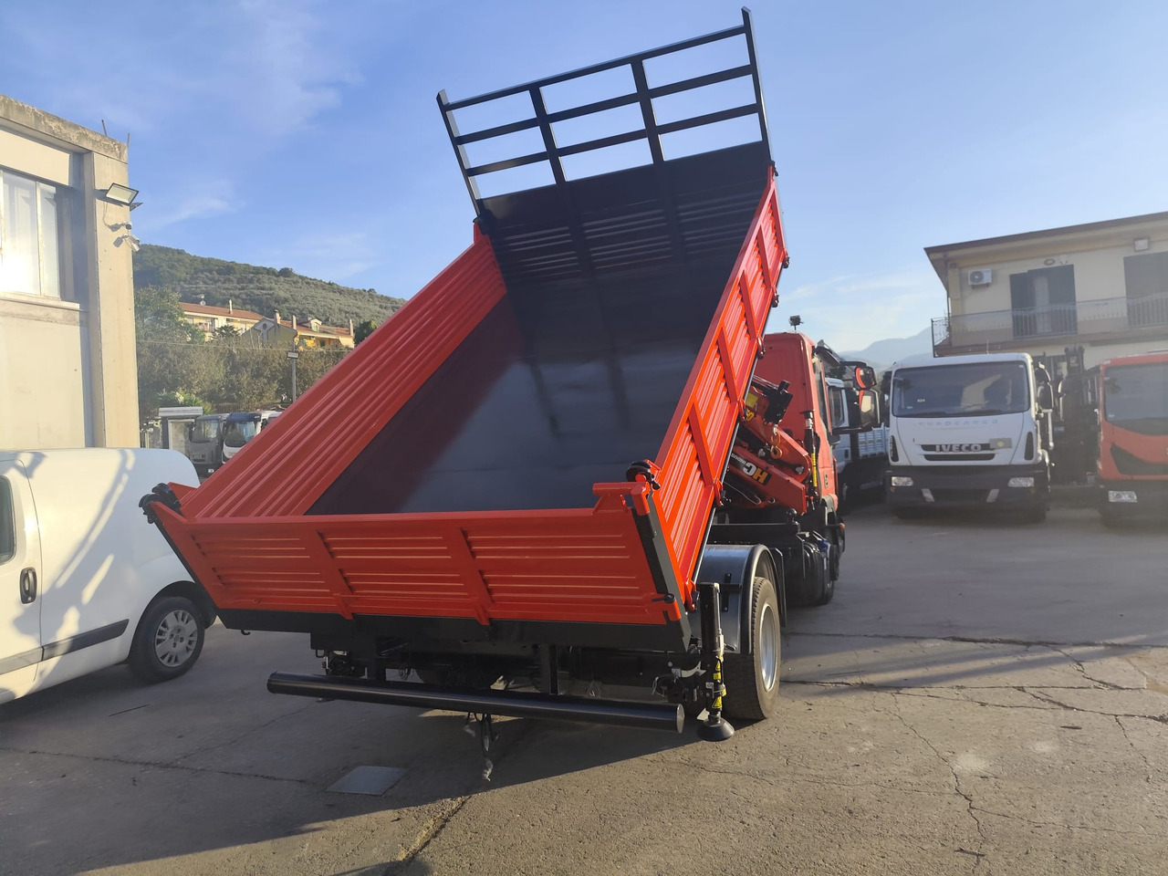 Truk derek IVECO EUROCARGO 80-190: gambar 33