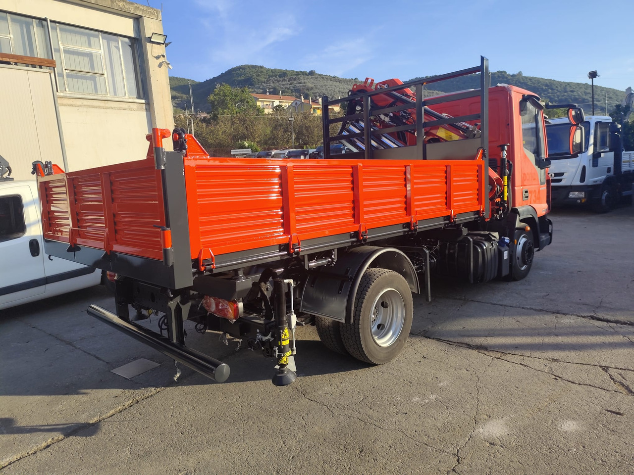 Truk derek IVECO EUROCARGO 80-190: gambar 16