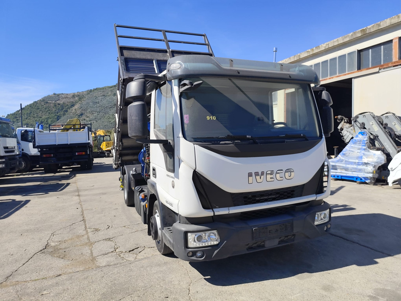 IVECO EUROCARGO 80-210 - Truk derek: gambar 5 IVECO EUROCARGO 80-210 - Truk derek: gambar 5