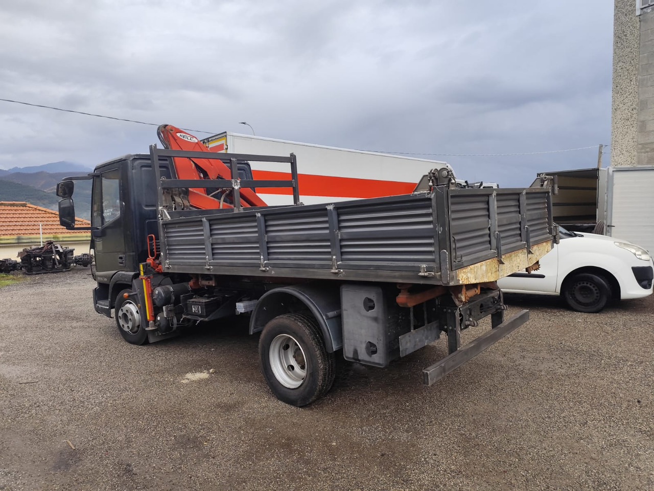 IVECO EUROCARGO 80E18 - Truk derek, Truk jungkit: gambar 3 IVECO EUROCARGO 80E18 - Truk derek, Truk jungkit: gambar 3