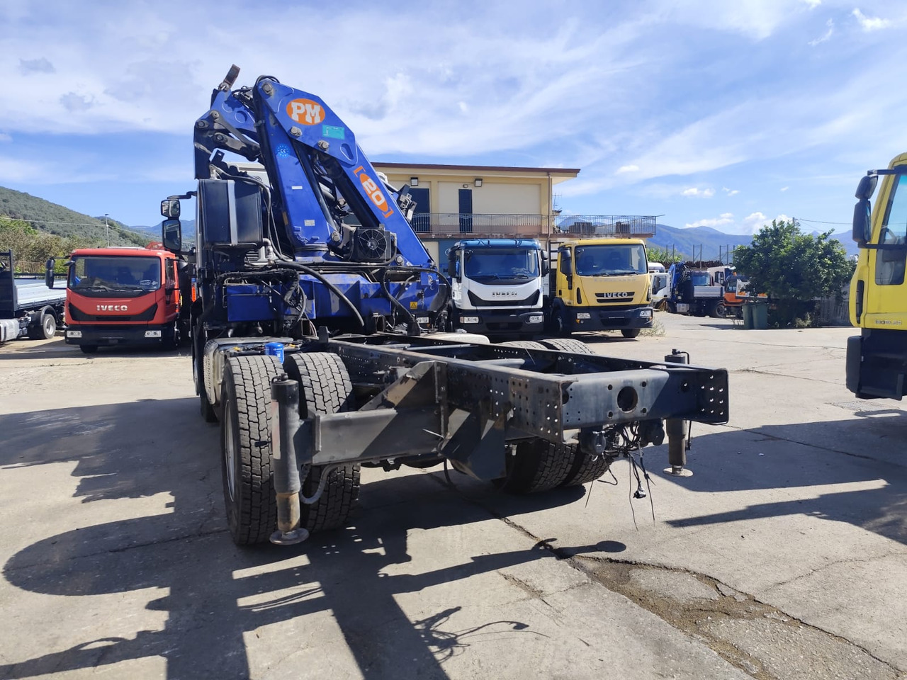 IVECO STRALIS 190S31 - Truk derek: gambar 4 IVECO STRALIS 190S31 - Truk derek: gambar 4