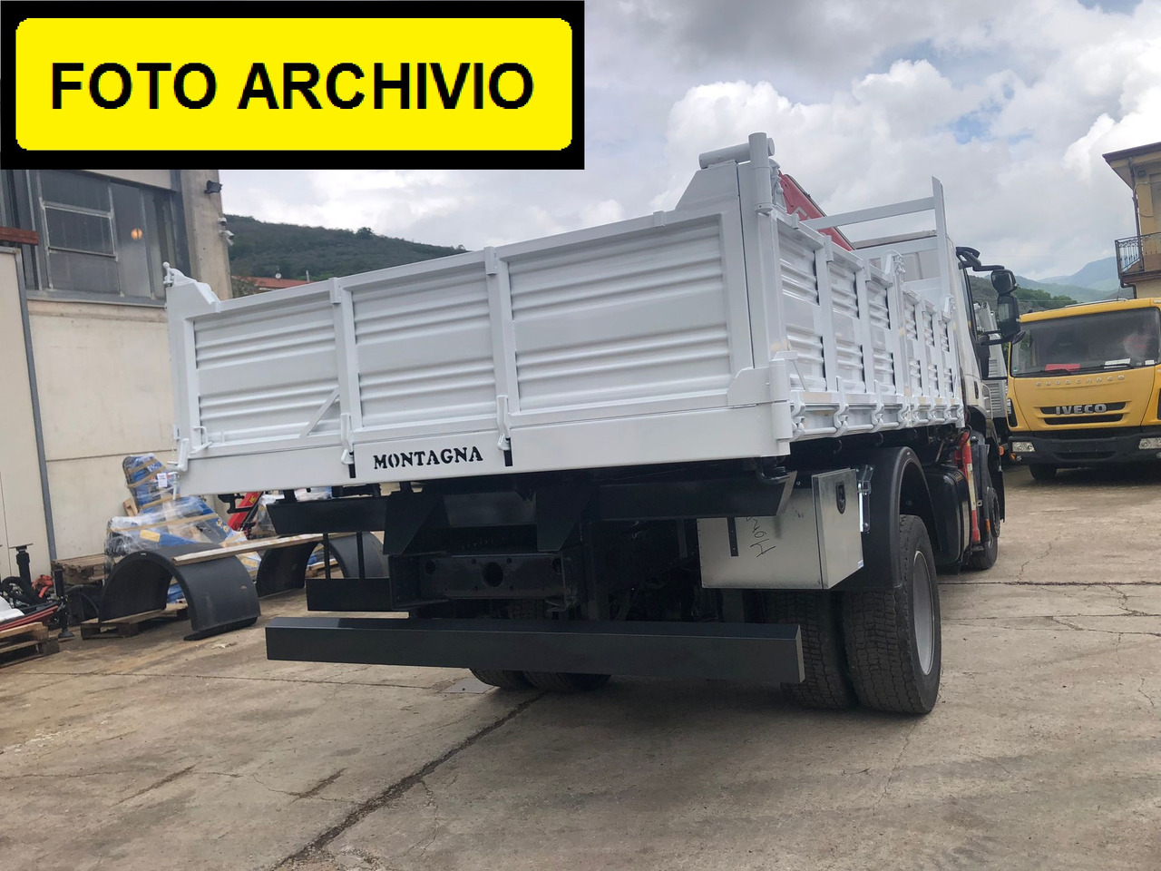 IVECO STRALIS 190S31 - Truk derek: gambar 2 IVECO STRALIS 190S31 - Truk derek: gambar 2