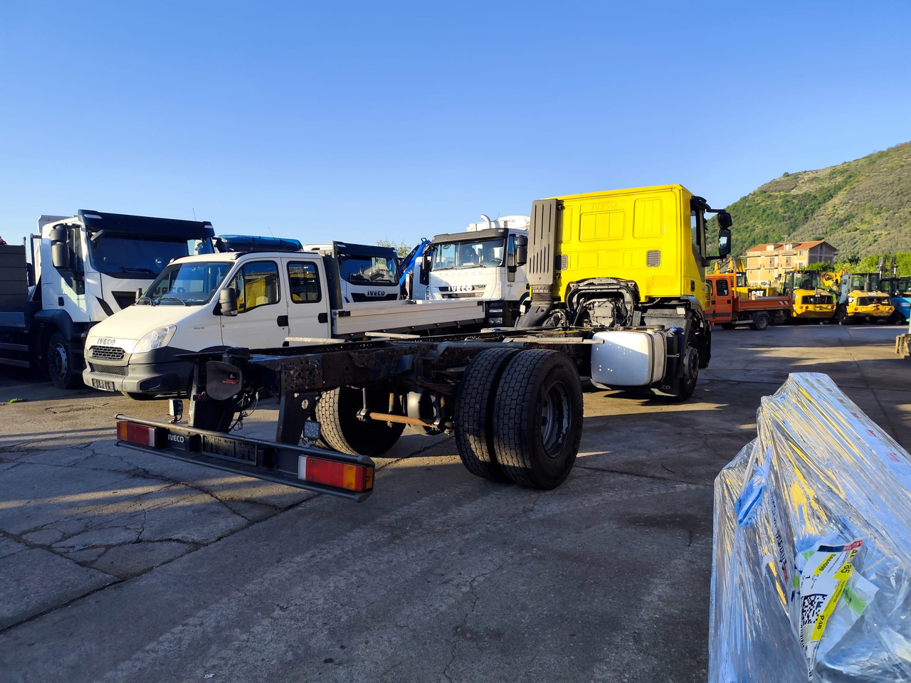 IVECO STRALIS 190S36 - Truk sasis: gambar 3 IVECO STRALIS 190S36 - Truk sasis: gambar 3