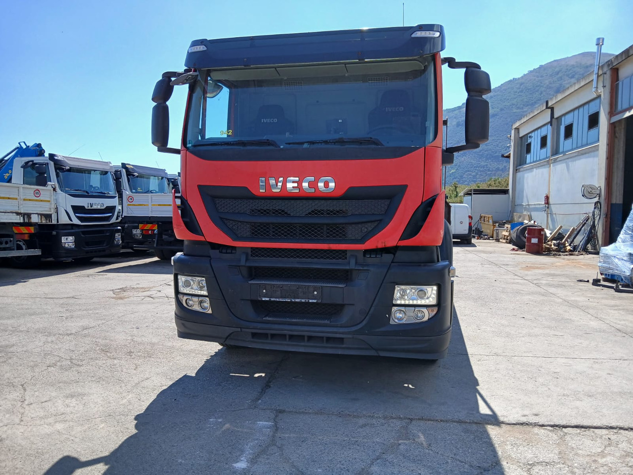 IVECO STRALIS 260S40 - Truk flatbed: gambar 5 IVECO STRALIS 260S40 - Truk flatbed: gambar 5
