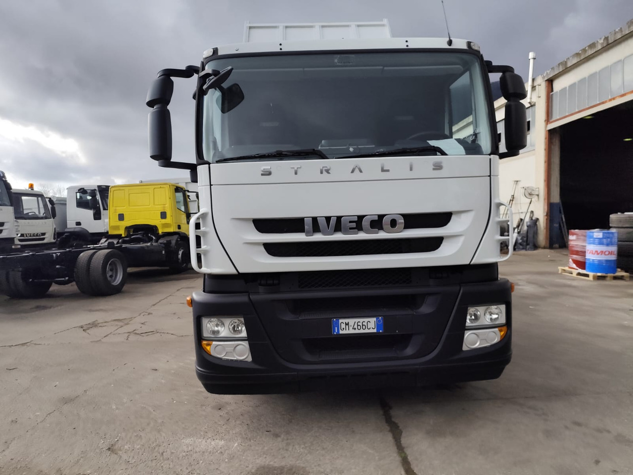 Truk derek IVECO STRALIS AD 190S31P: gambar 15