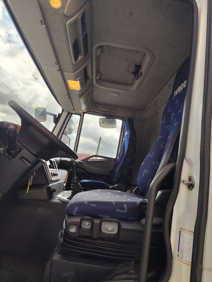 Truk derek IVECO STRALIS AD 190S31P: gambar 33