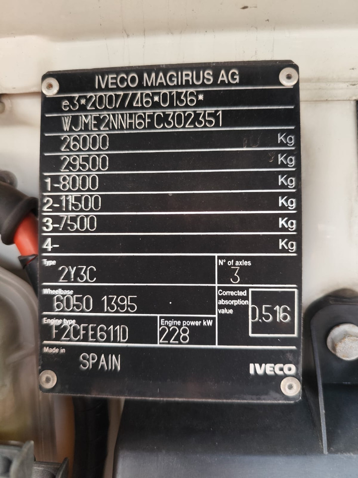 IVECO STRALIS AD 260S31 - Truk jungkit: gambar 3 IVECO STRALIS AD 260S31 - Truk jungkit: gambar 3