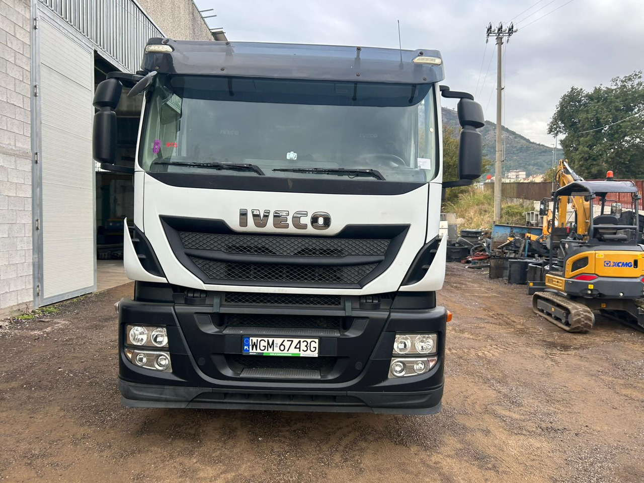 IVECO STRALIS AD 260S31 - Truk sasis: gambar 4 IVECO STRALIS AD 260S31 - Truk sasis: gambar 4