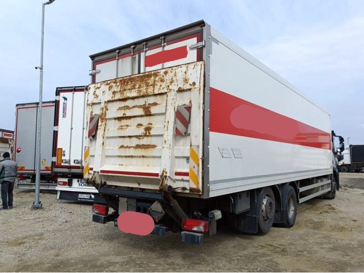 IVECO STRALIS AD 260S31 XP - Truk box: gambar 5 IVECO STRALIS AD 260S31 XP - Truk box: gambar 5
