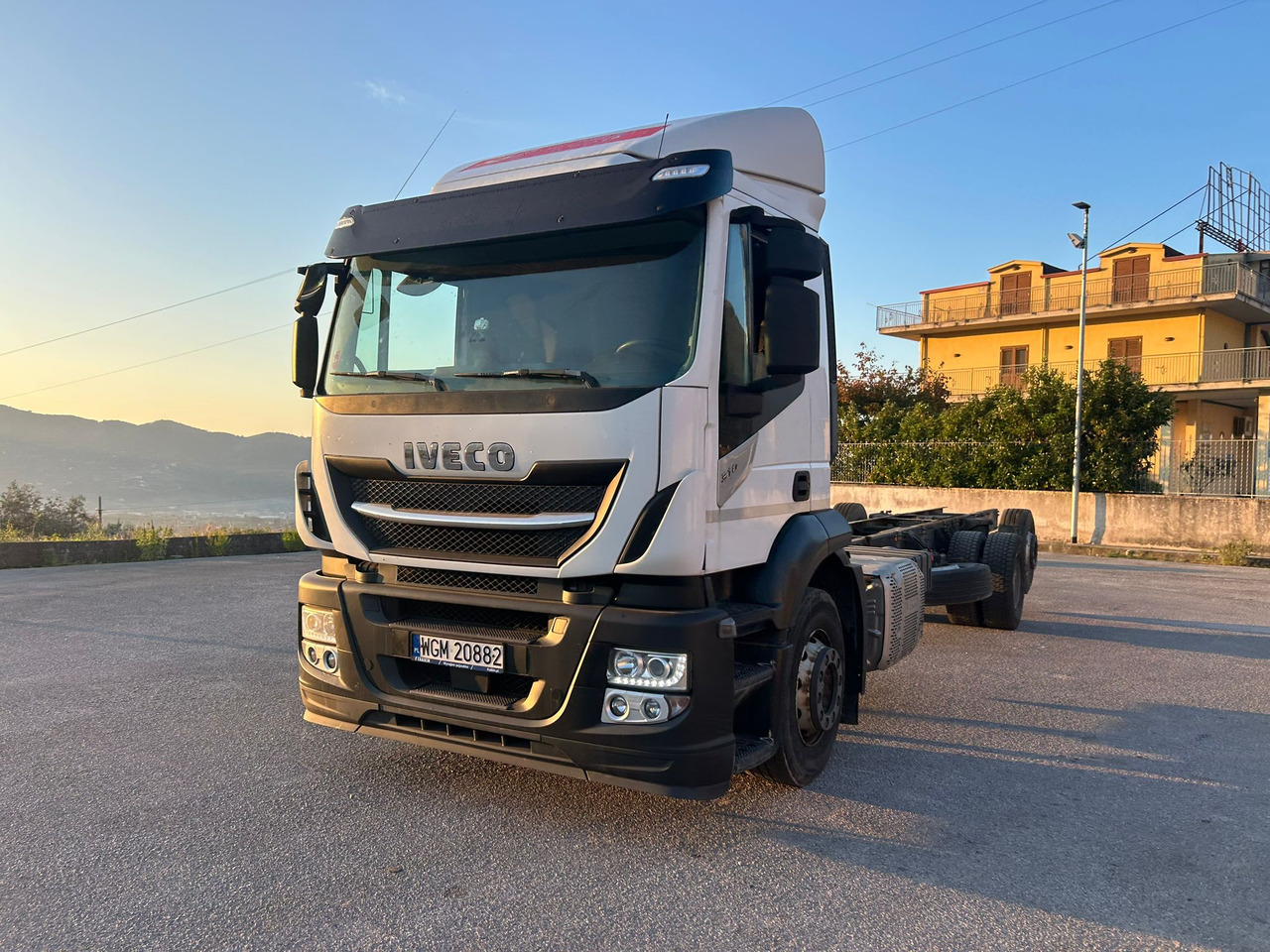 IVECO STRALIS AD 260S31 XP - Truk sasis: gambar 1 IVECO STRALIS AD 260S31 XP - Truk sasis: gambar 1