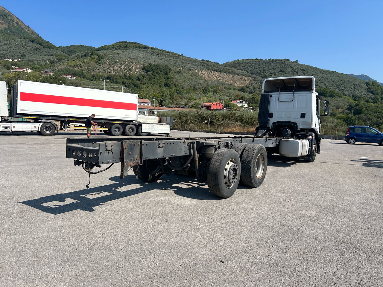 IVECO STRALIS AD 260S31 XP - Truk sasis: gambar 2 IVECO STRALIS AD 260S31 XP - Truk sasis: gambar 2
