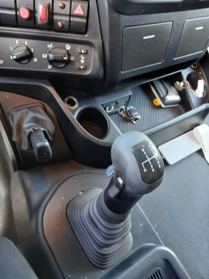 IVECO STRALIS AD 260S31 Y/P - Hook lift: gambar 3 IVECO STRALIS AD 260S31 Y/P - Hook lift: gambar 3