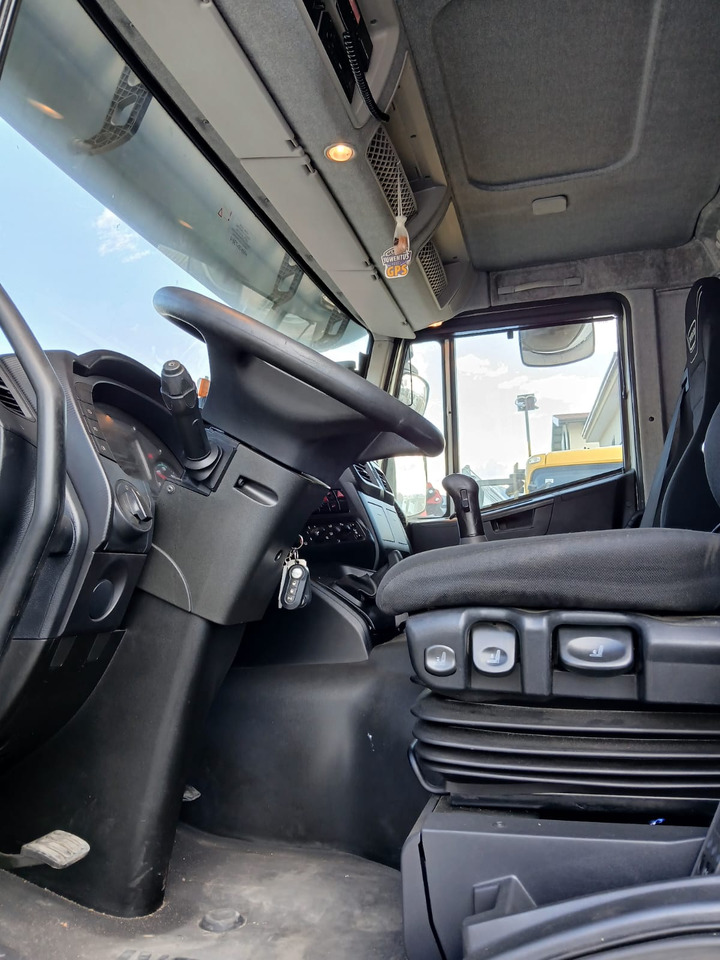 IVECO STRALIS AD 260S31 Y/P - Hook lift: gambar 4 IVECO STRALIS AD 260S31 Y/P - Hook lift: gambar 4