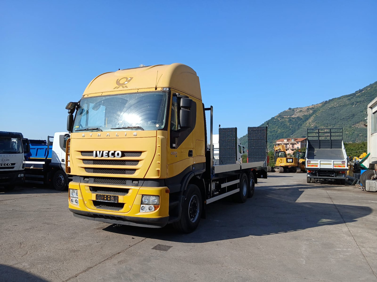 IVECO STRALIS AS 260S42 - Truk flatbed: gambar 1 IVECO STRALIS AS 260S42 - Truk flatbed: gambar 1