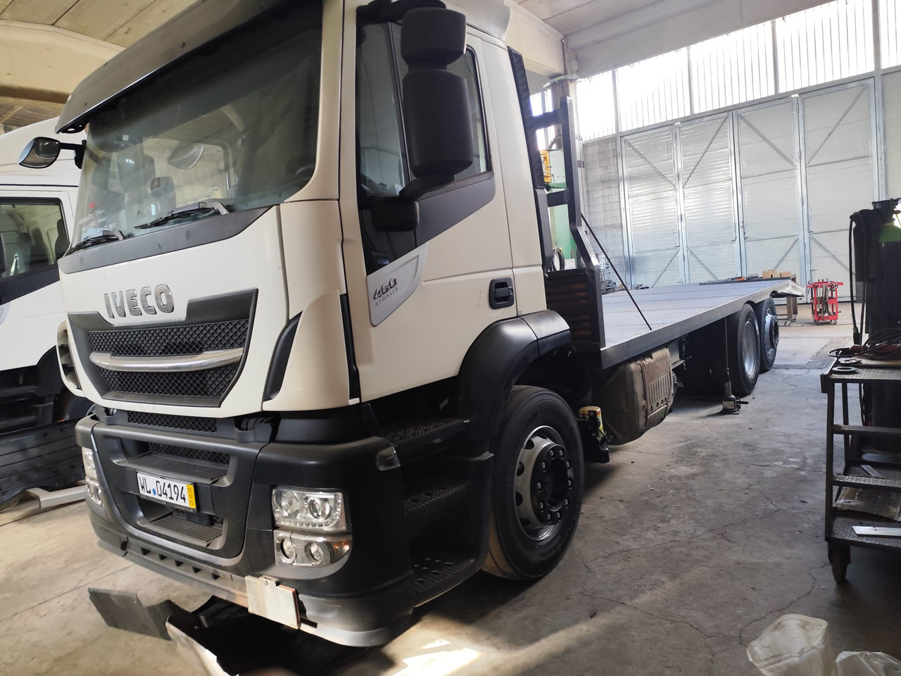 IVECO STRALIS AS 260S46 - Truk flatbed: gambar 4 IVECO STRALIS AS 260S46 - Truk flatbed: gambar 4
