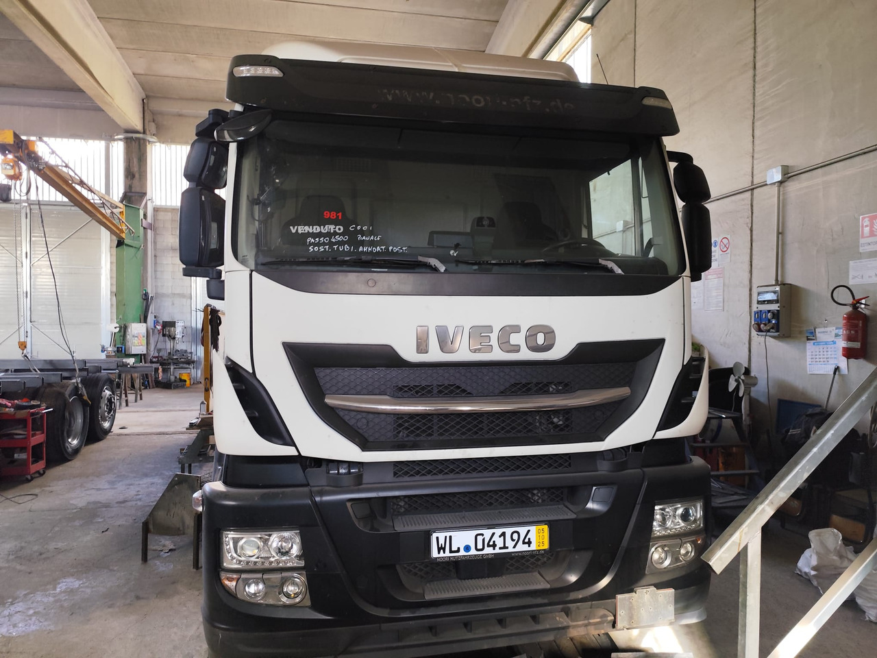 IVECO STRALIS AS 260S46 - Truk flatbed: gambar 3 IVECO STRALIS AS 260S46 - Truk flatbed: gambar 3