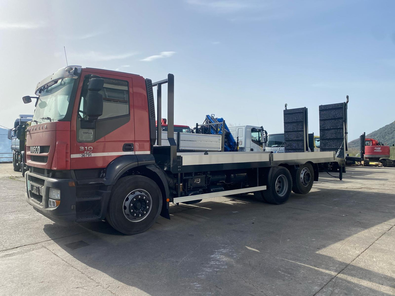 Truk flatbed IVECO STRALIS CUBE 260S31: gambar 6