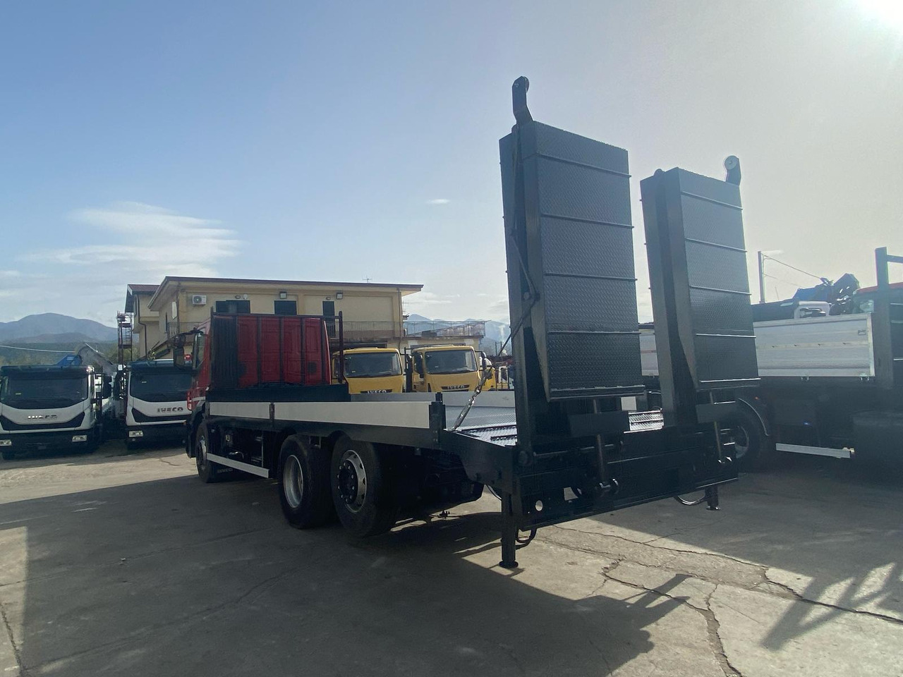 Truk flatbed IVECO STRALIS CUBE 260S31: gambar 25
