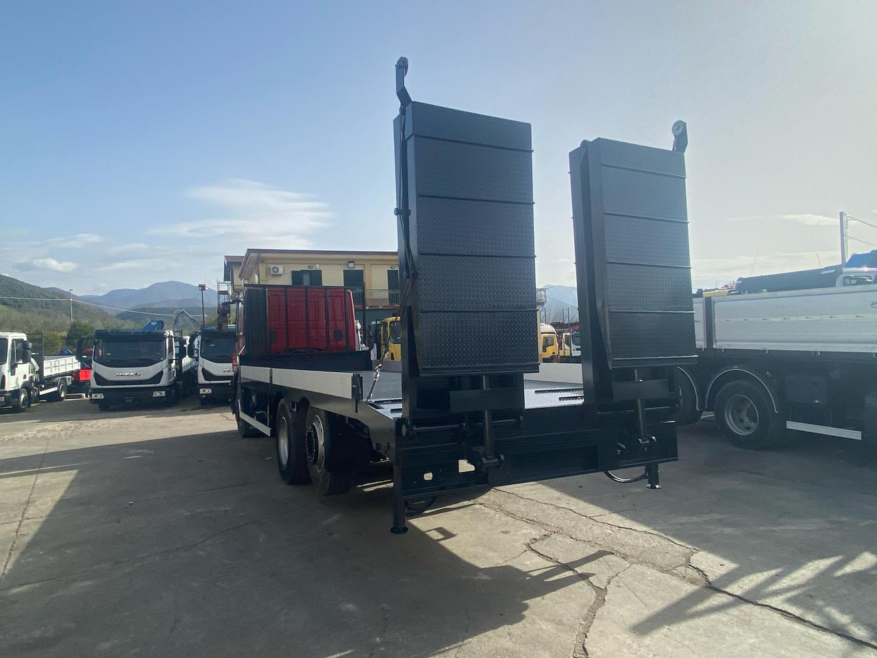 Truk flatbed IVECO STRALIS CUBE 260S31: gambar 24