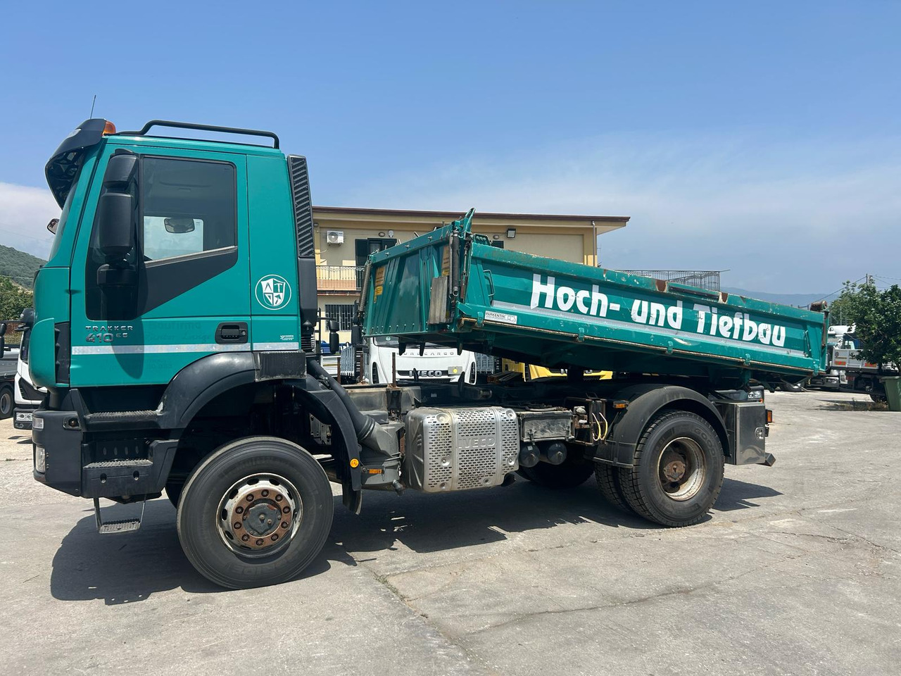IVECO TRAKKER 190T41 - Truk jungkit: gambar 2 IVECO TRAKKER 190T41 - Truk jungkit: gambar 2