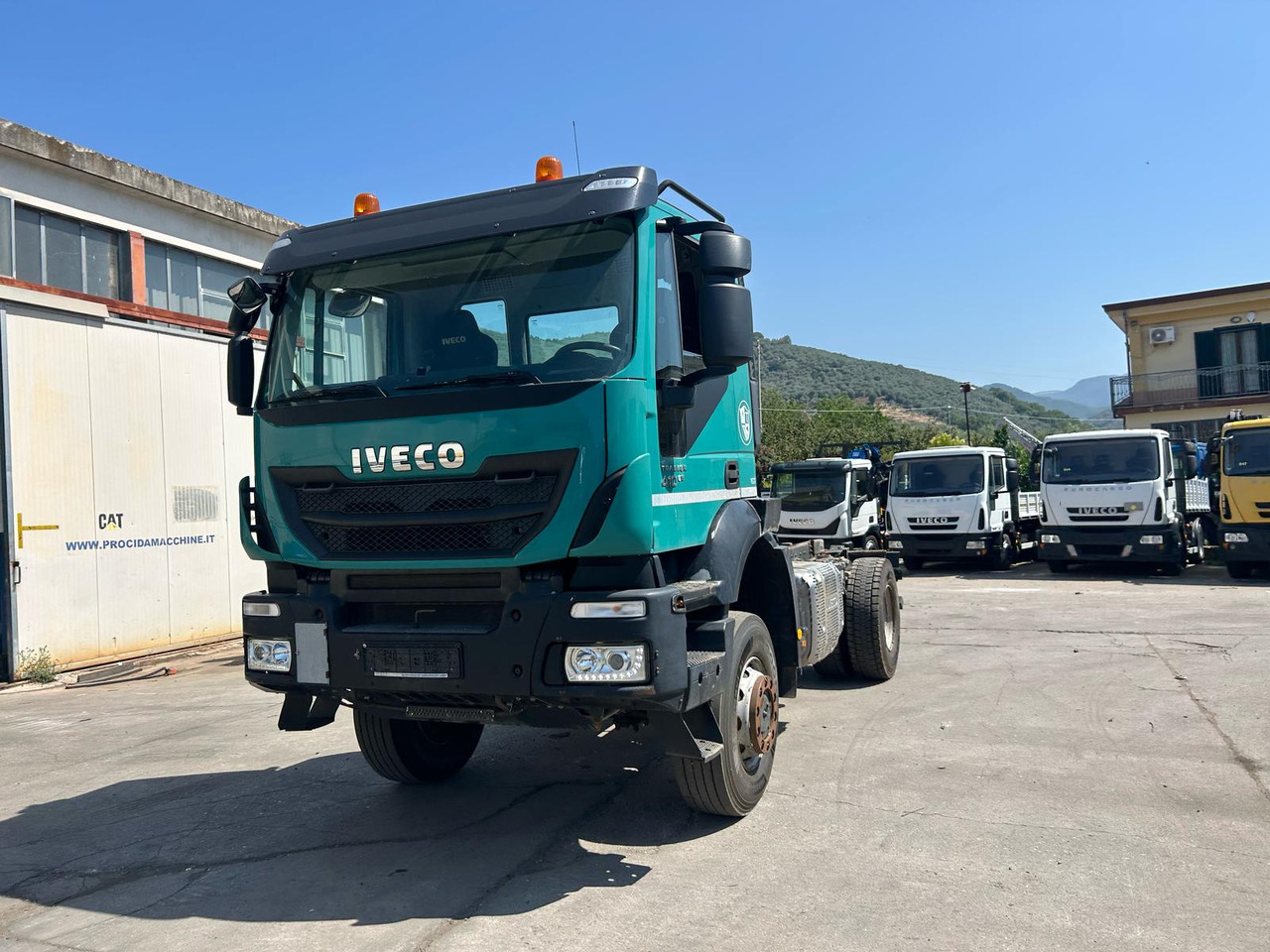 IVECO TRAKKER 190T41 - Truk sasis: gambar 4 IVECO TRAKKER 190T41 - Truk sasis: gambar 4
