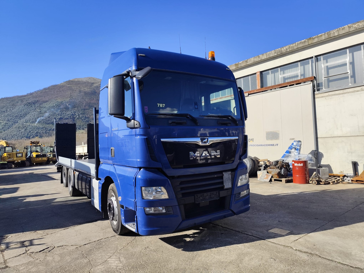 MAN TGX 26.420 - Truk flatbed: gambar 4 MAN TGX 26.420 - Truk flatbed: gambar 4