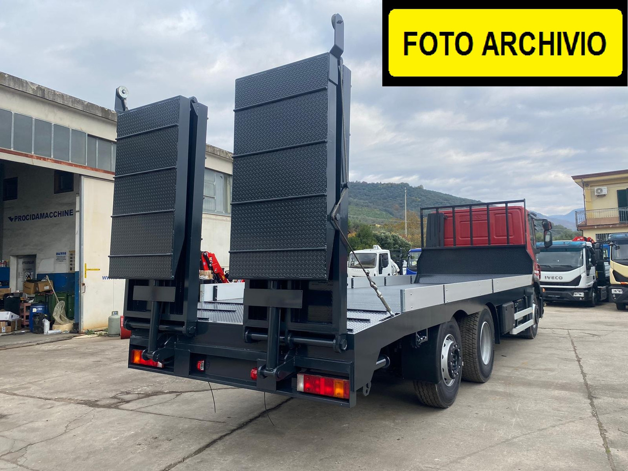 MAN TGX 26.440 - Truk flatbed: gambar 4 MAN TGX 26.440 - Truk flatbed: gambar 4