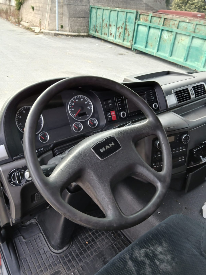 MAN TGX 26.440 - Truk sasis: gambar 4 MAN TGX 26.440 - Truk sasis: gambar 4
